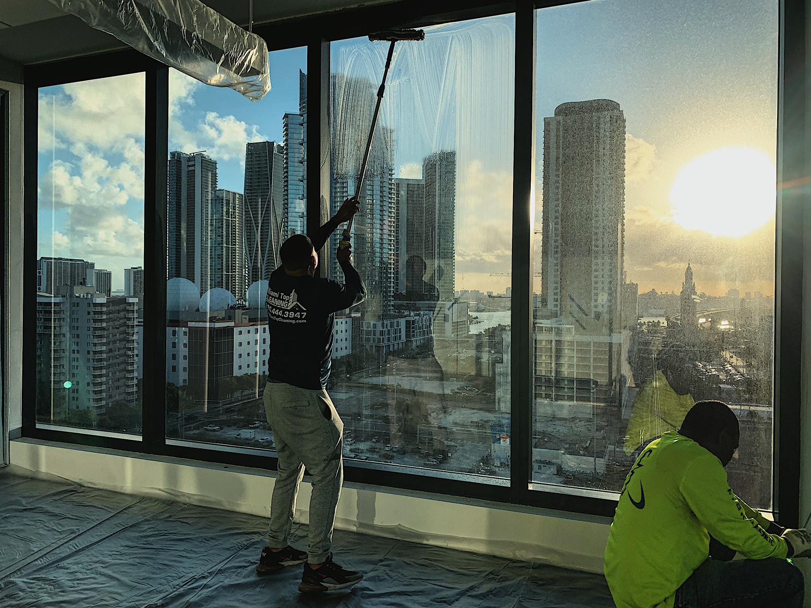 Tips to Find Window Cleaning Toronto